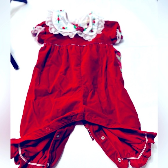 B.T. KIDS RED VELVET TODDLER CHRISTMAS ROMPER ROSETTE COLLAR SZ 6-9 MO. - Picture 7 of 14